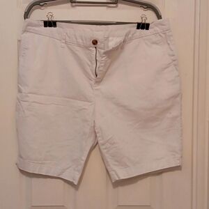 Womens white burmuda shorts